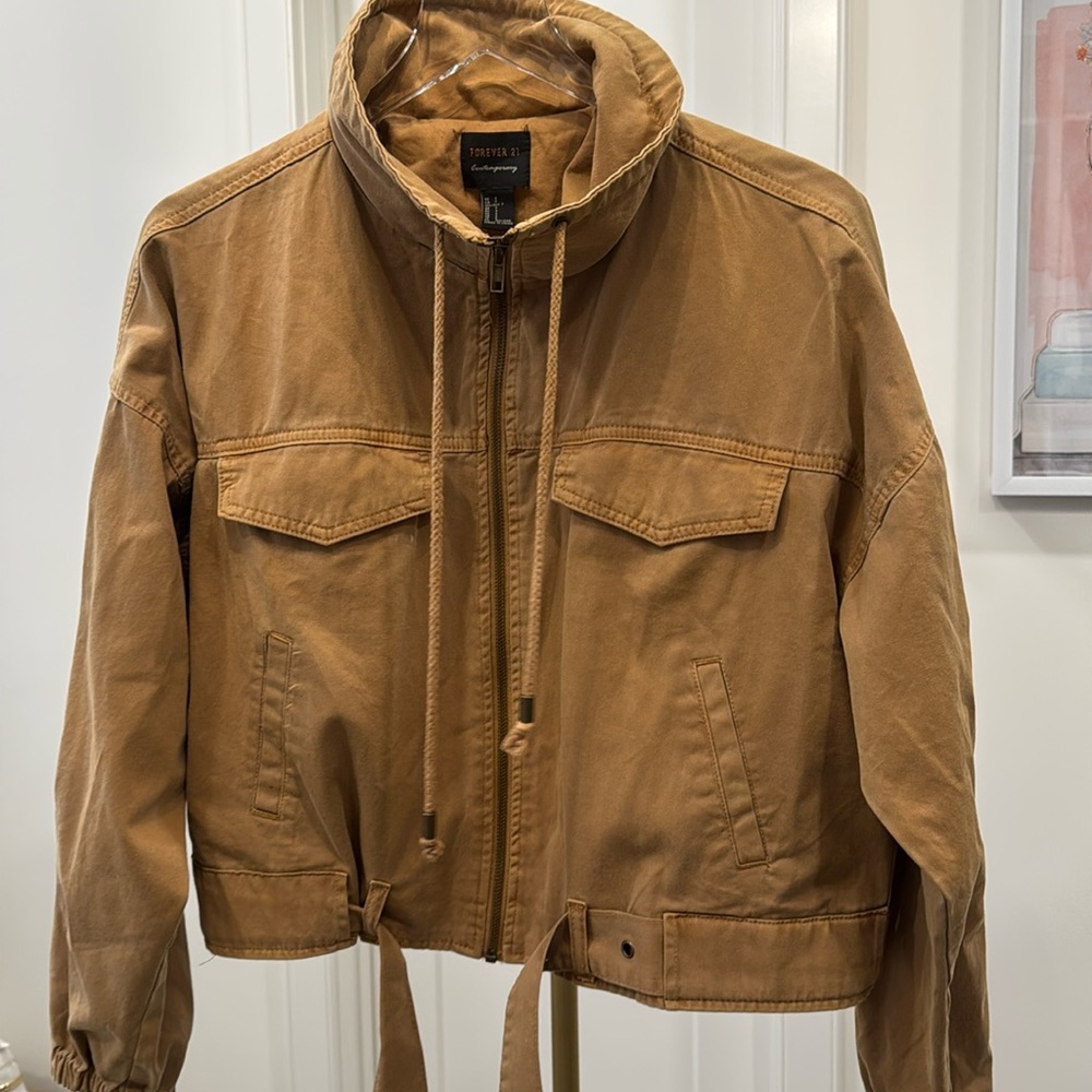 Cropped utility jacket